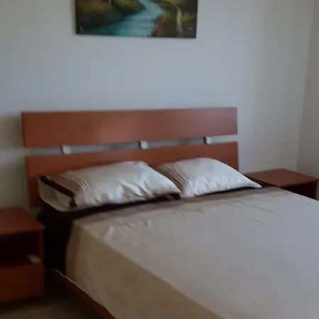 Apartments 公寓 皮拉